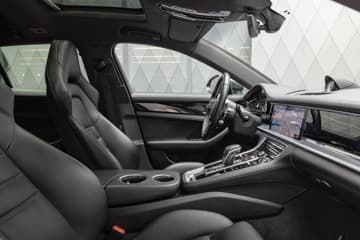 Porsche Panamera - thumbnail 35