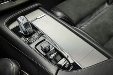 Volvo XC 90 - thumbnail 32