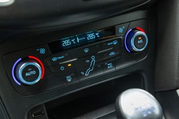 Ford Focus - thumbnail 32