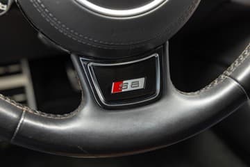 Audi S8 - thumbnail 23