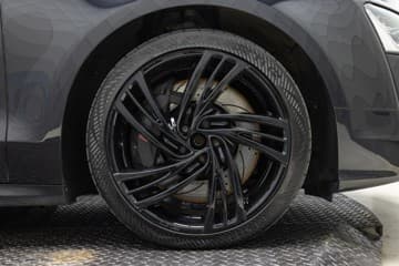 Audi S8 - thumbnail 9