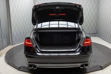 Audi S8 - thumbnail 10
