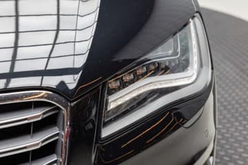 Audi S8 - thumbnail 8