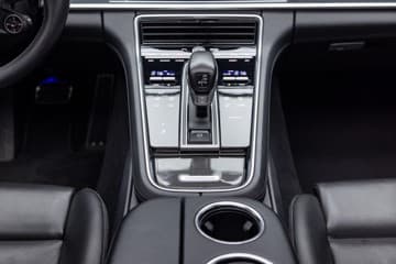 Porsche Panamera - thumbnail 31