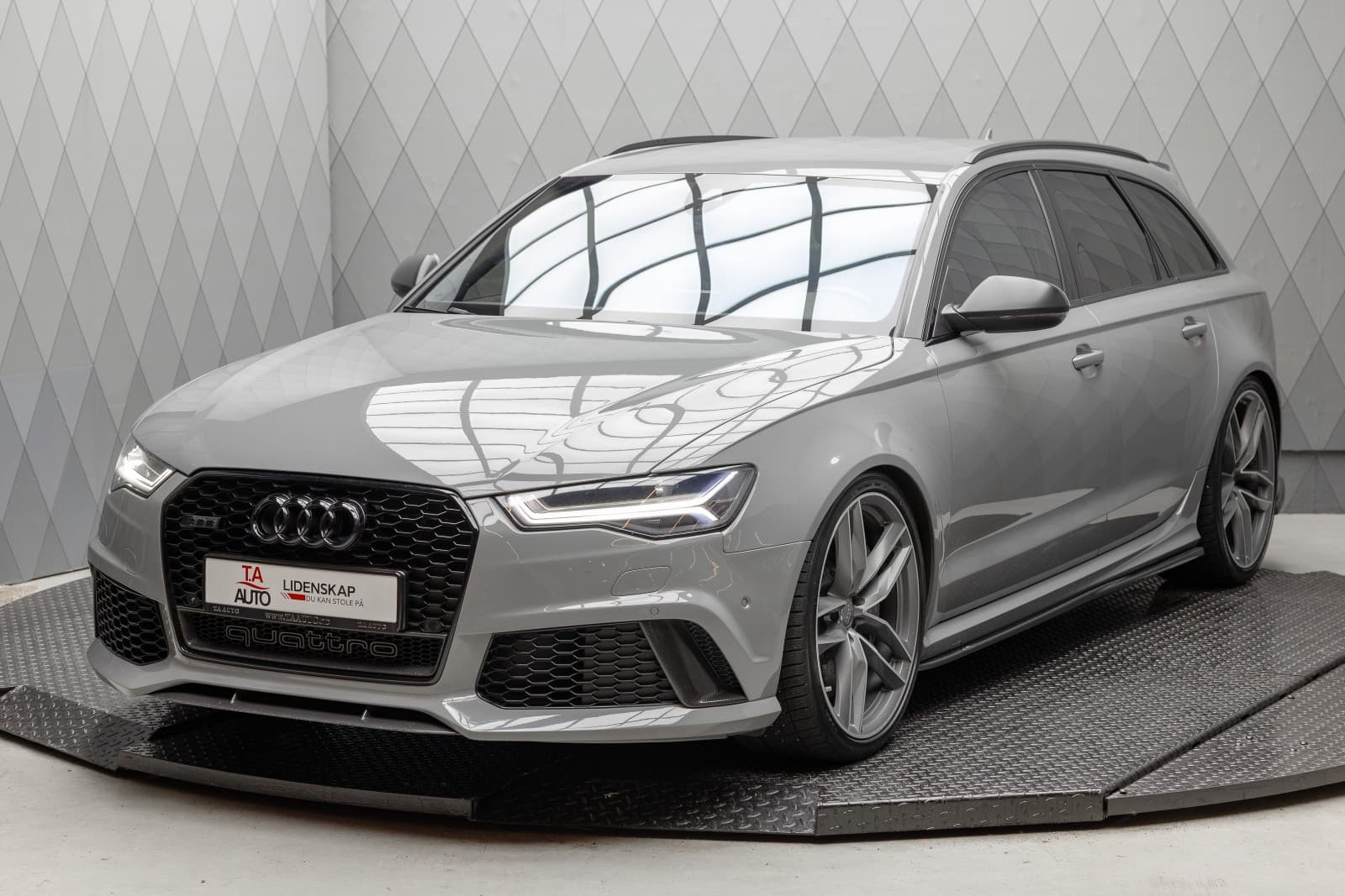 Audi RS6 - bilde 2