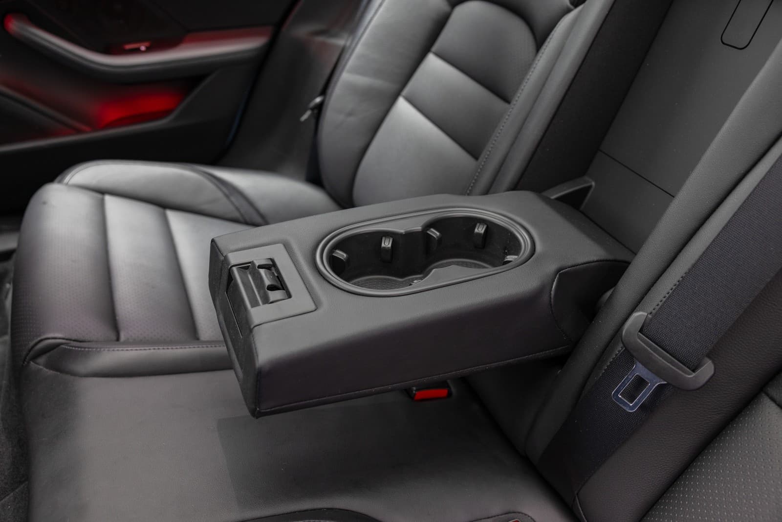 Porsche Taycan Cross Turismo - bilde 37