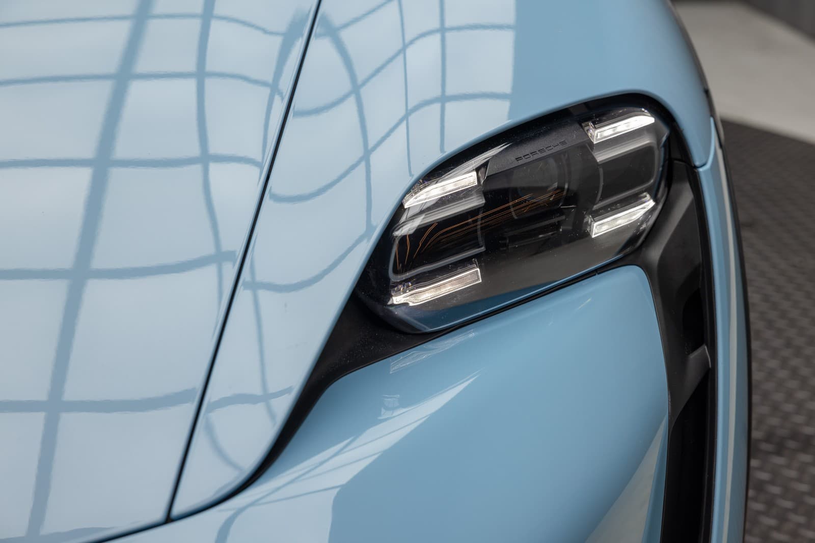 Porsche Taycan Cross Turismo - bilde 8