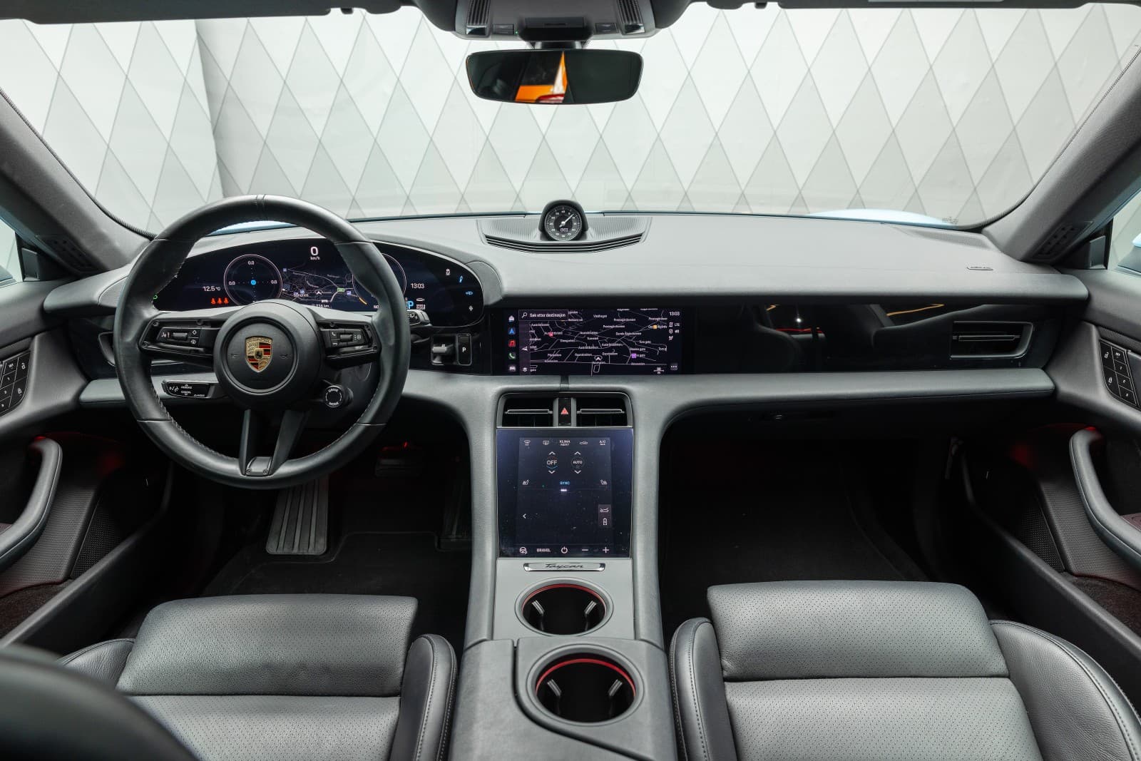 Porsche Taycan Cross Turismo - bilde 18