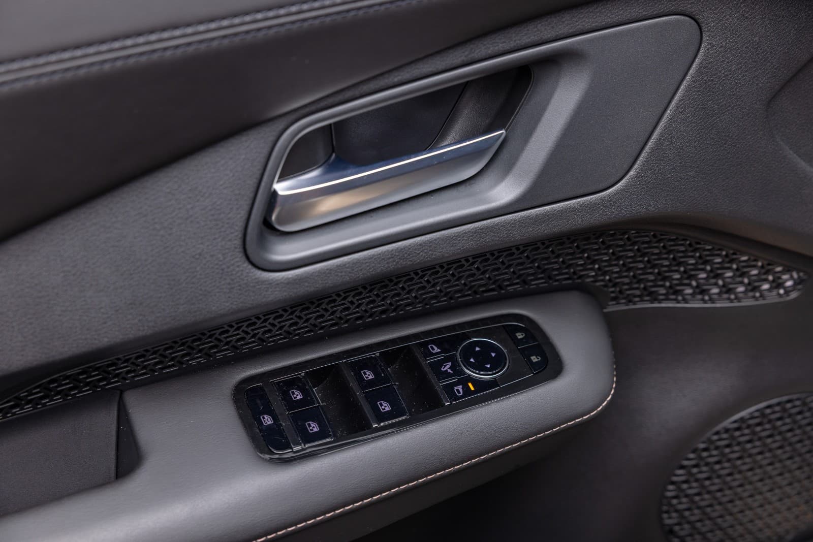 Nissan Ariya - bilde 15