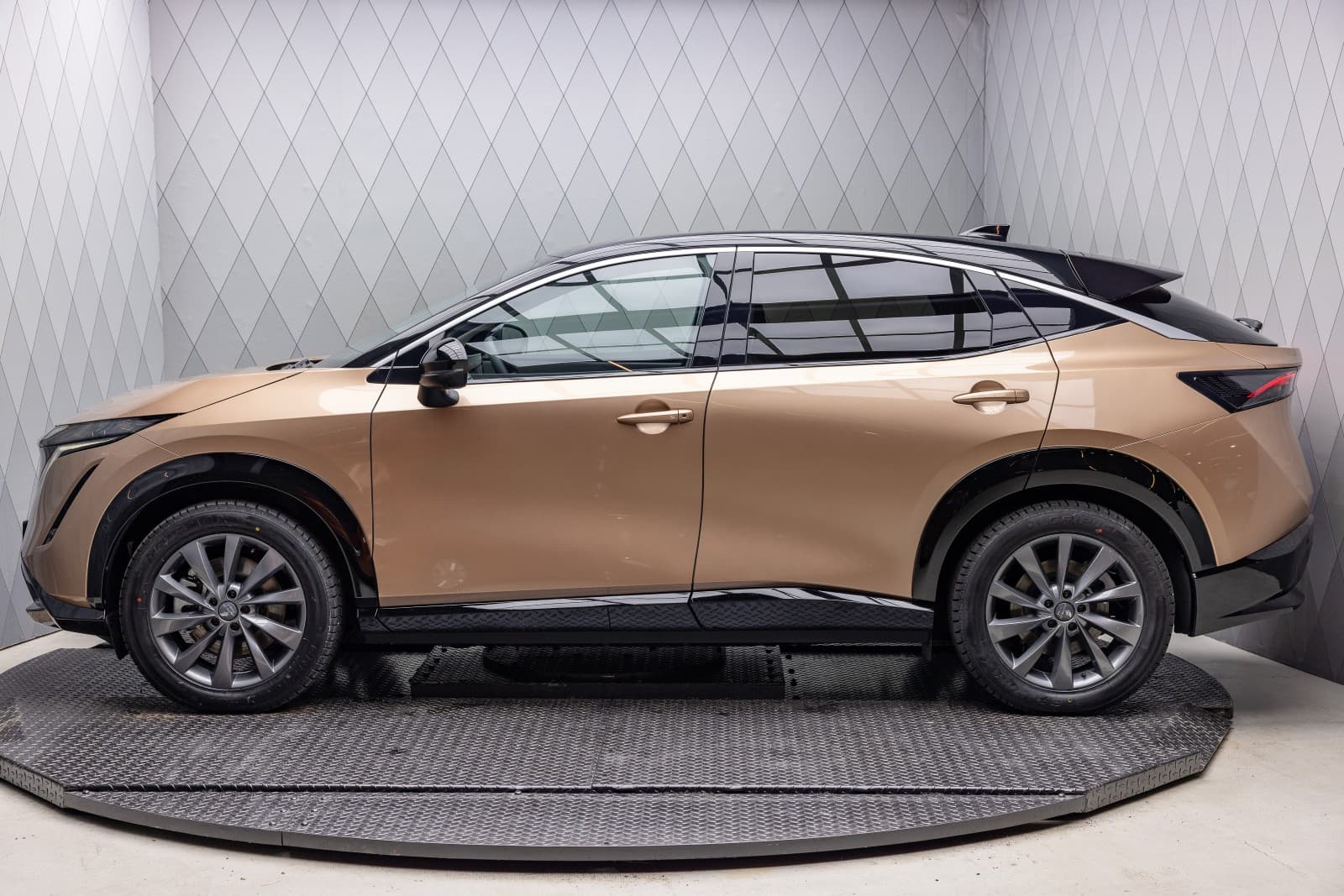 Nissan Ariya - bilde 7