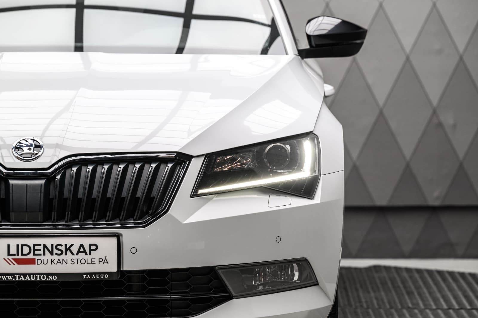 Skoda Superb - bilde 4