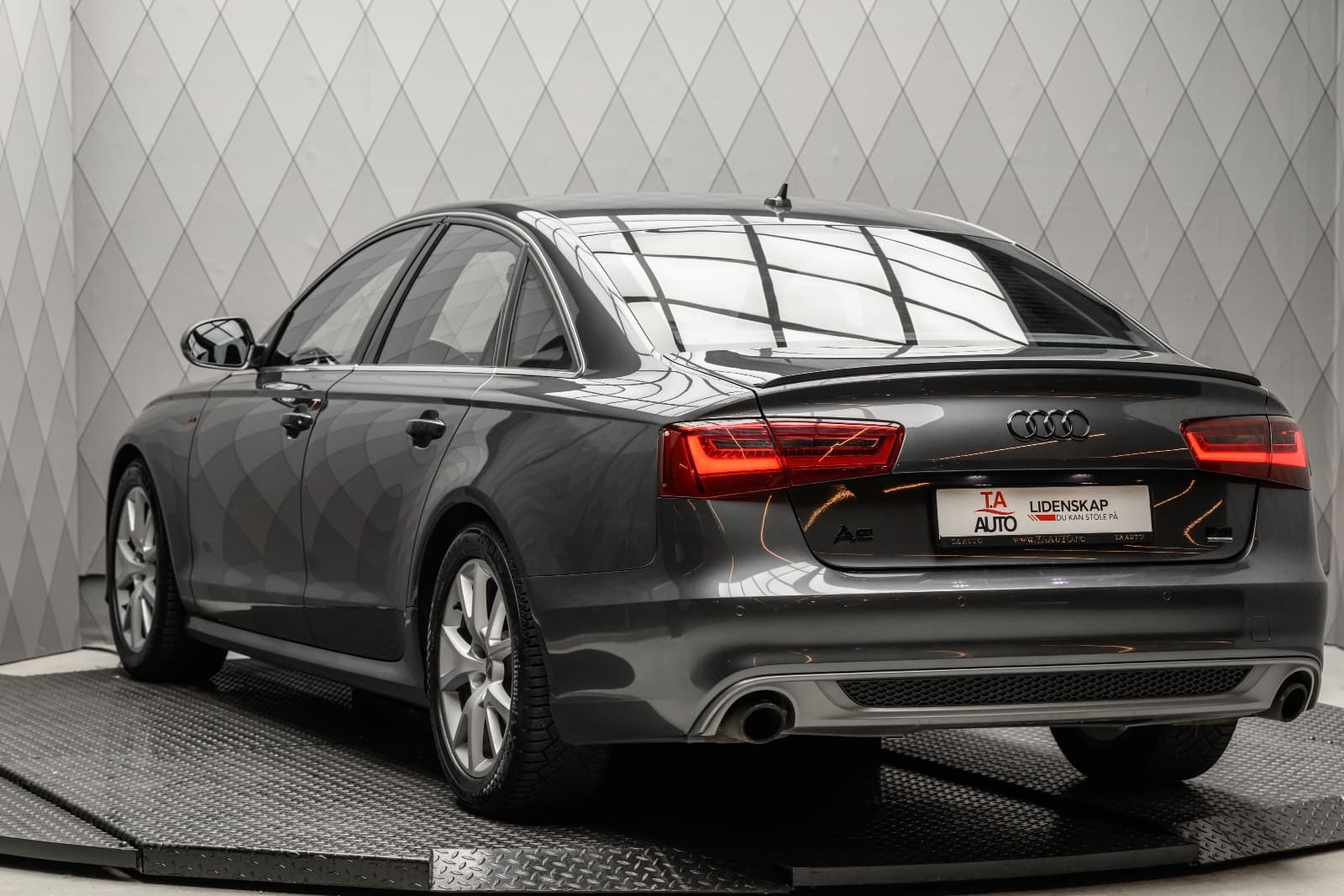Audi A6 - bilde 1
