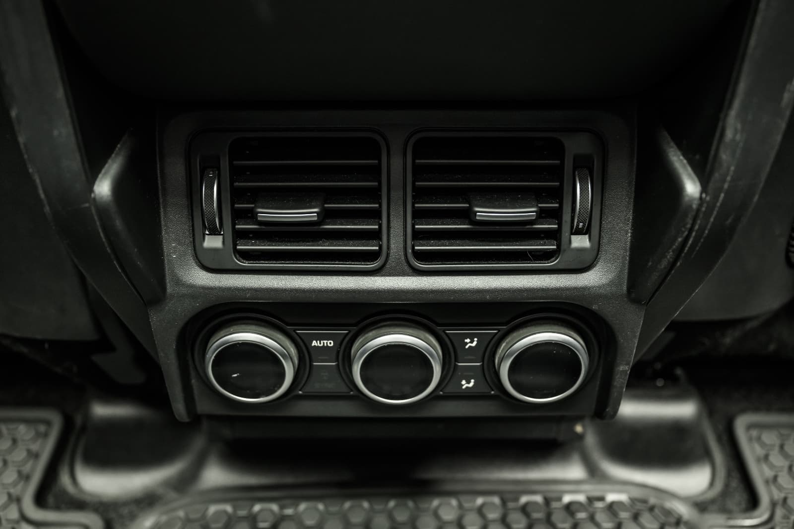 Land Rover Defender - bilde 39