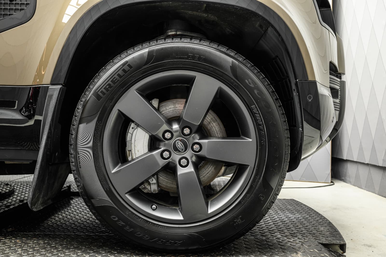 Land Rover Defender - bilde 15