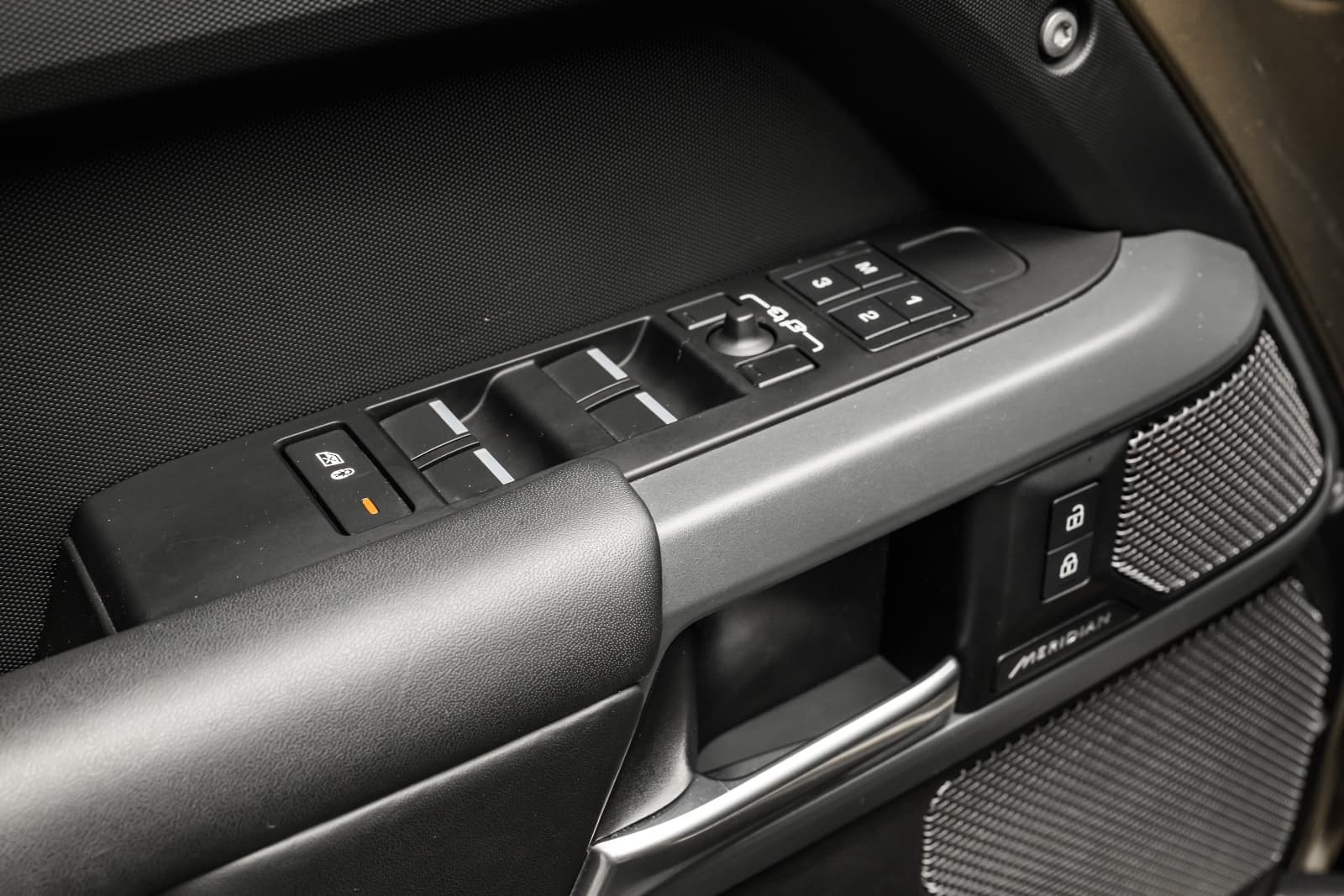 Land Rover Defender - bilde 19