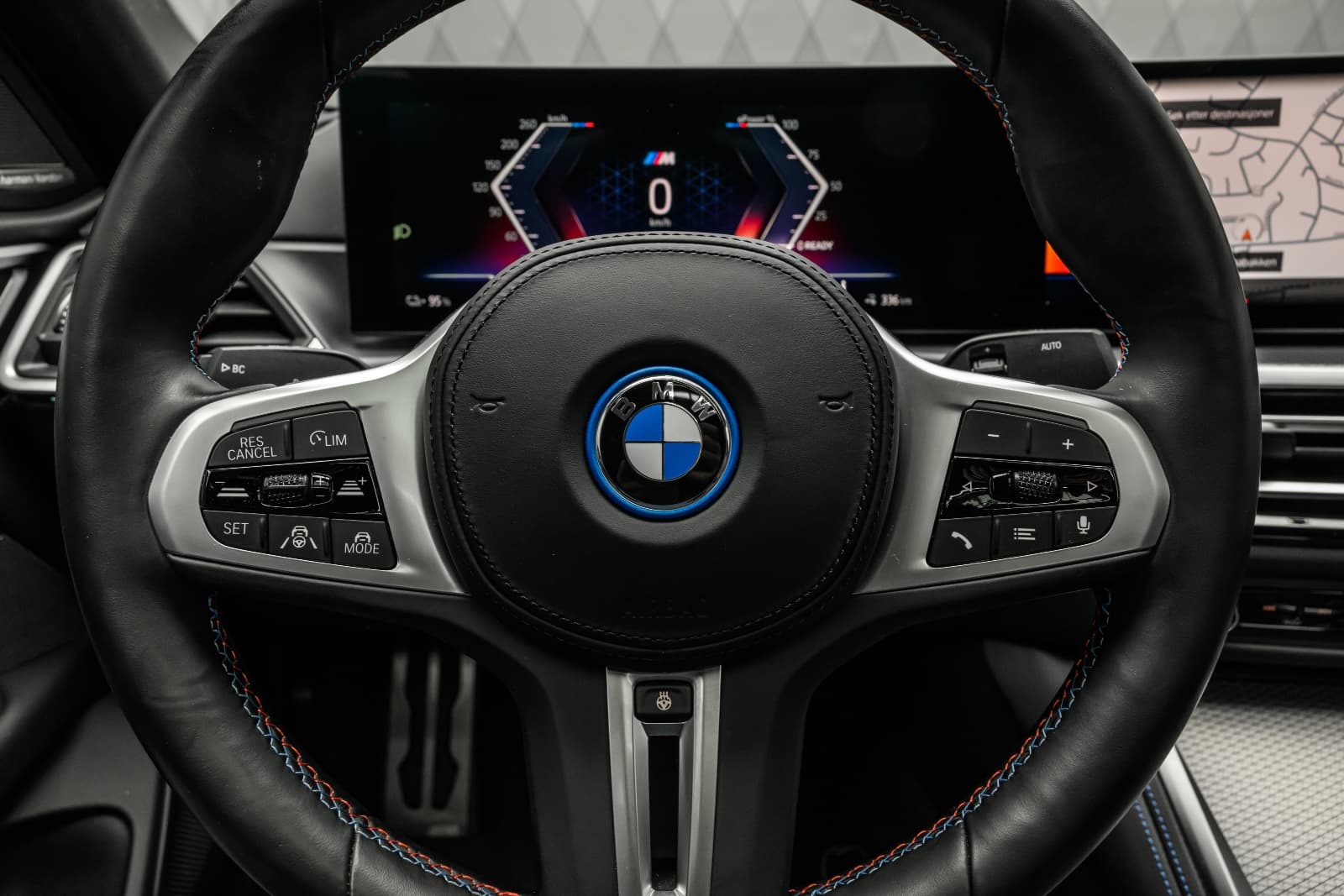 BMW i4 - bilde 28