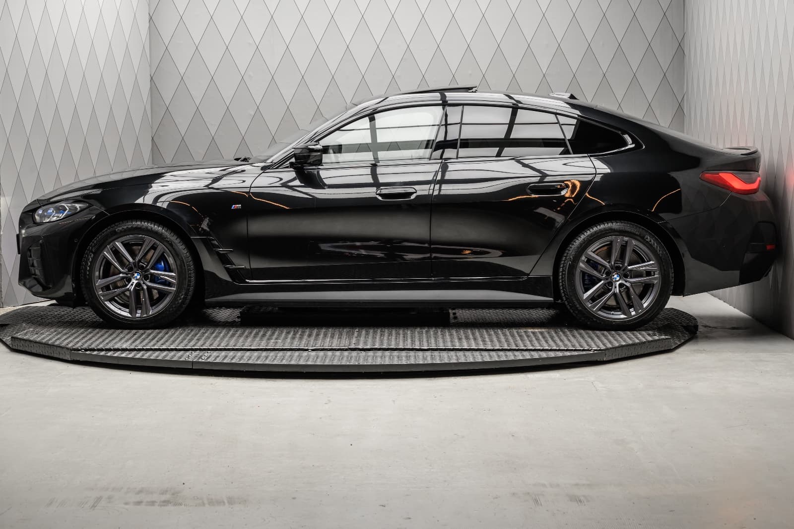 BMW i4 - bilde 5