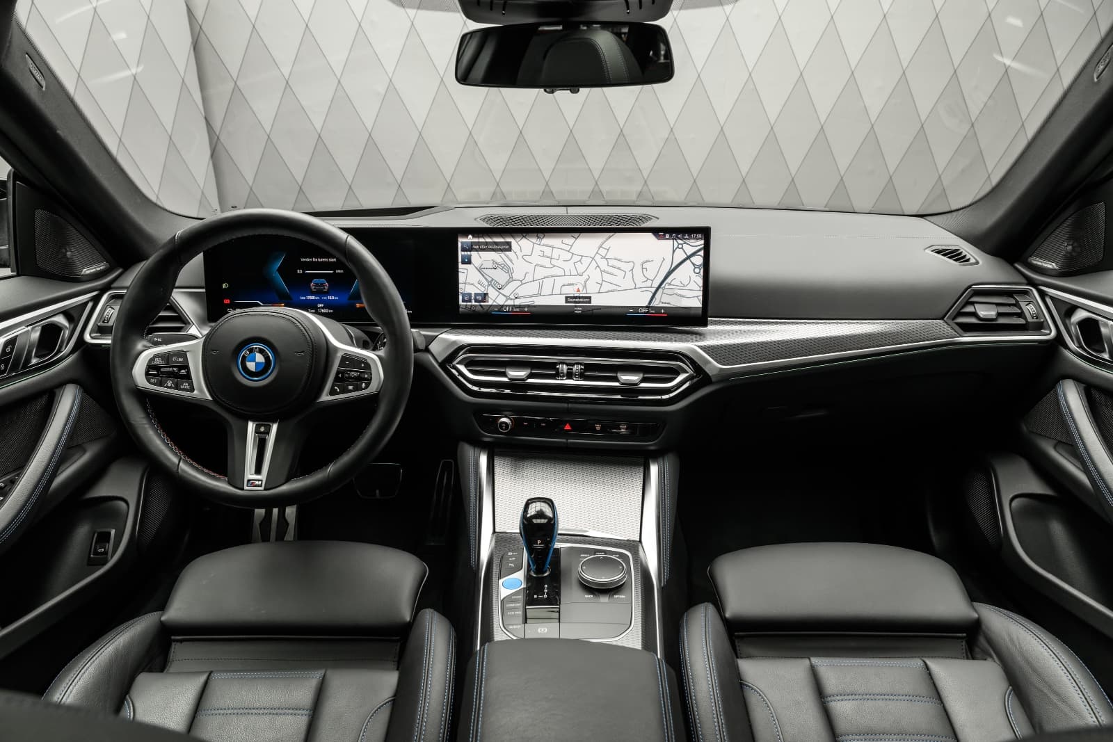 BMW i4 - bilde 17