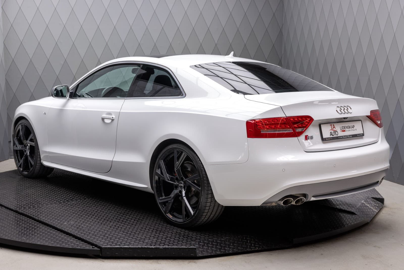 Audi S5 - bilde 1