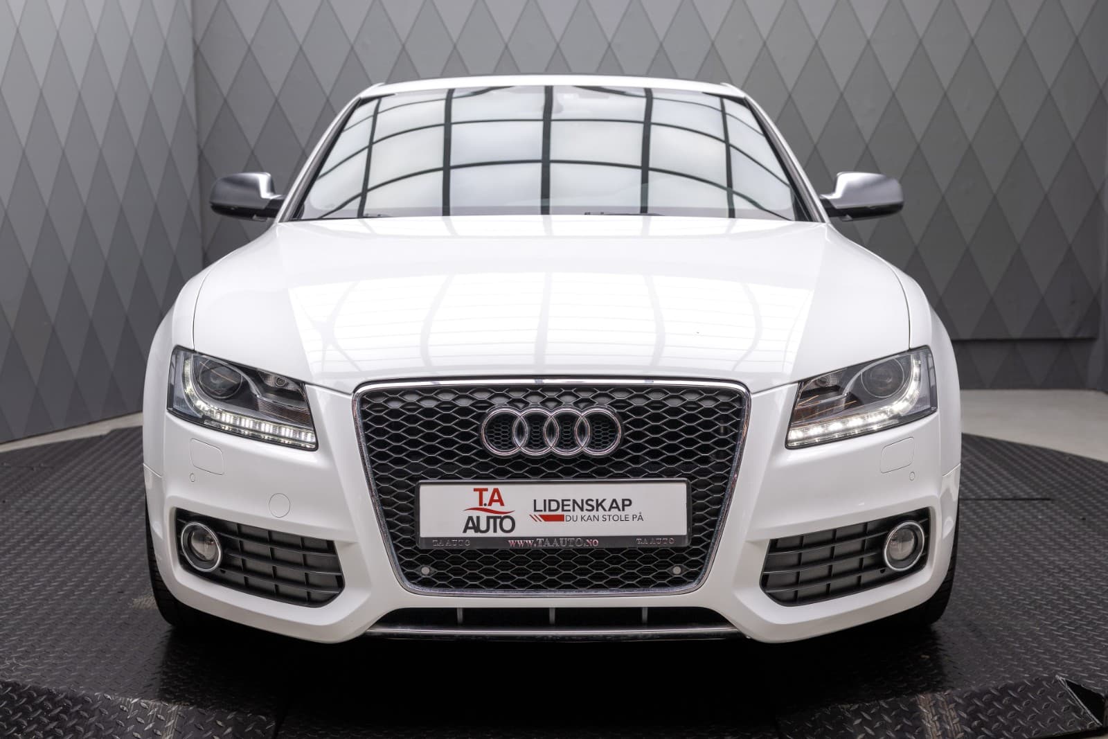 Audi S5 - bilde 4