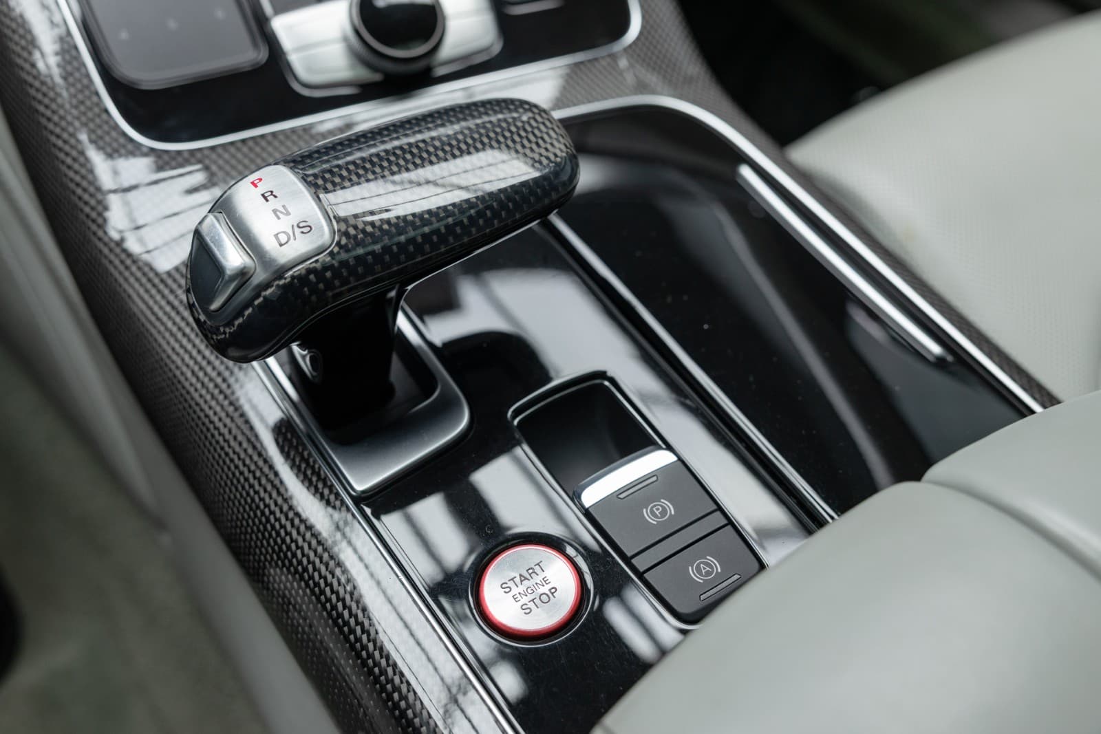 Audi S8 - bilde 35