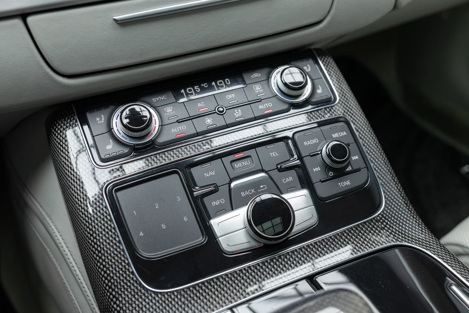 Audi S8 - bilde 34