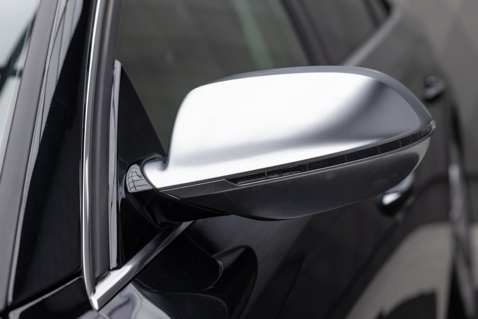 Audi S8 - bilde 16