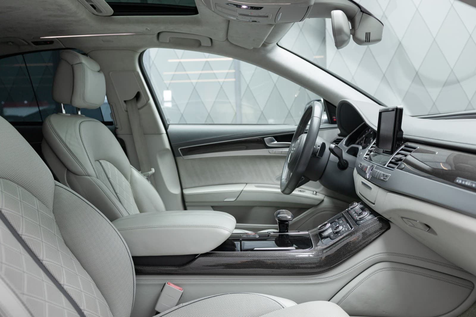 Audi S8 - bilde 40