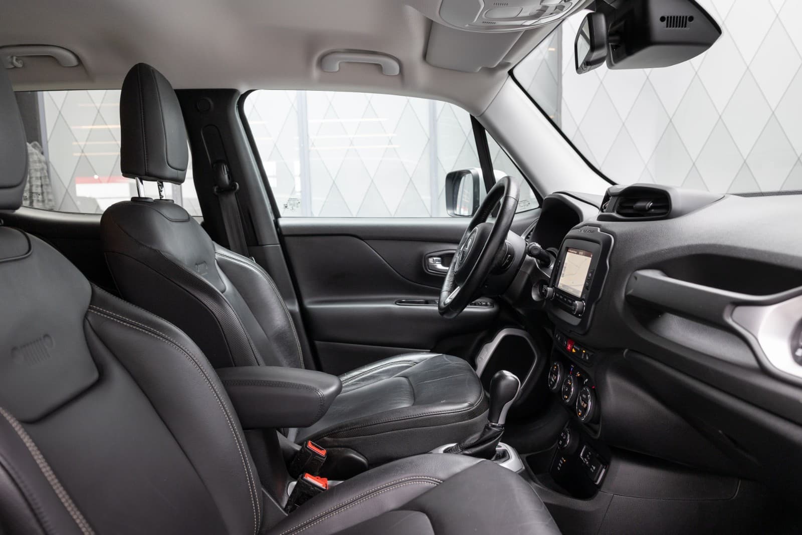 Jeep Renegade - bilde 25
