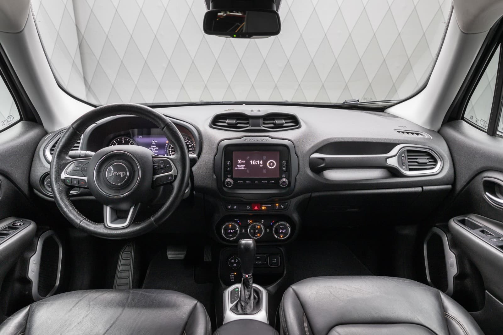 Jeep Renegade - bilde 16