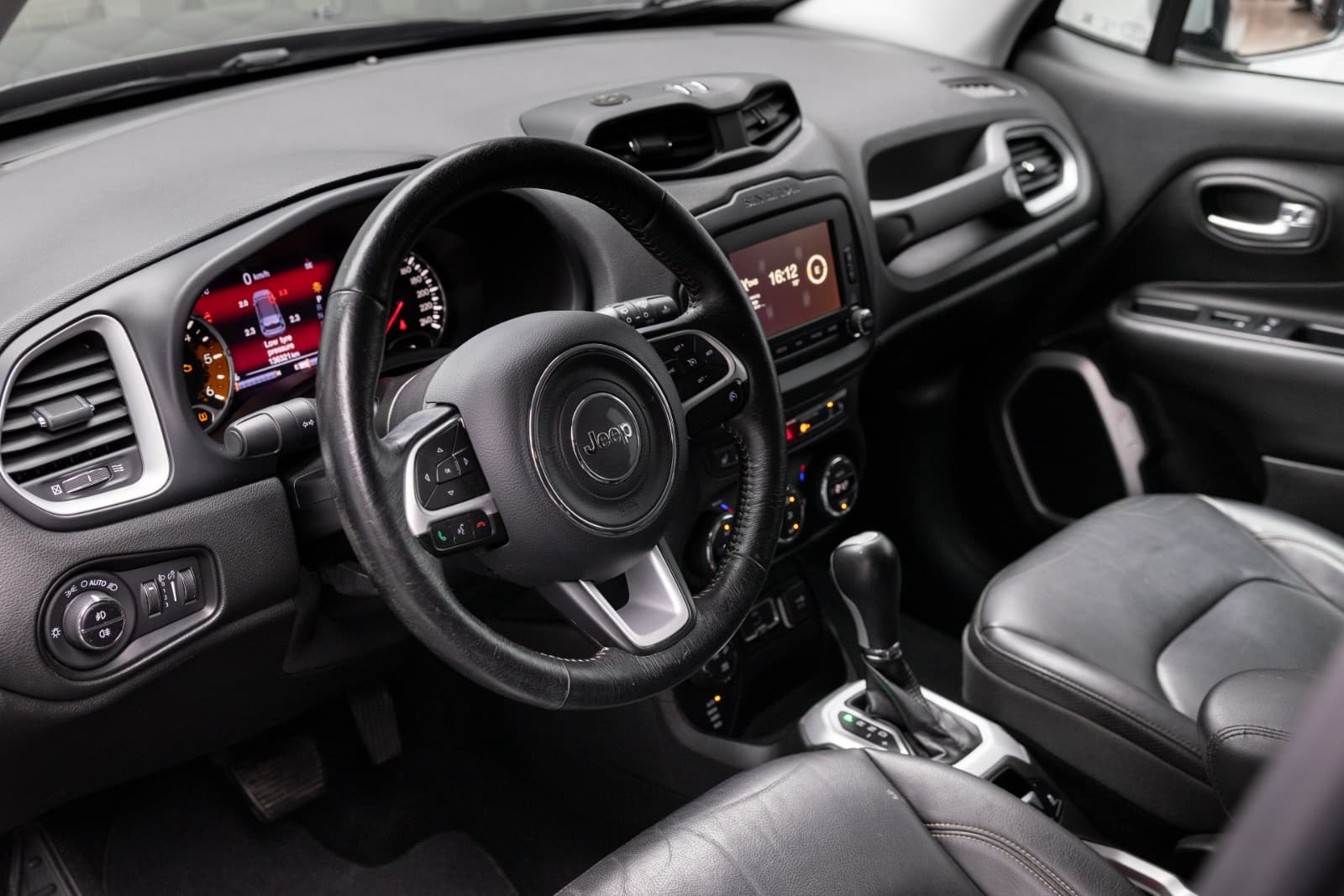 Jeep Renegade - bilde 14