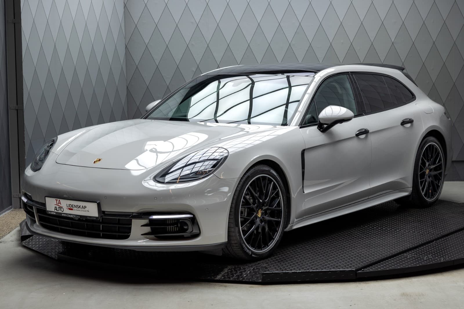 Porsche Panamera 4 - bilde 3