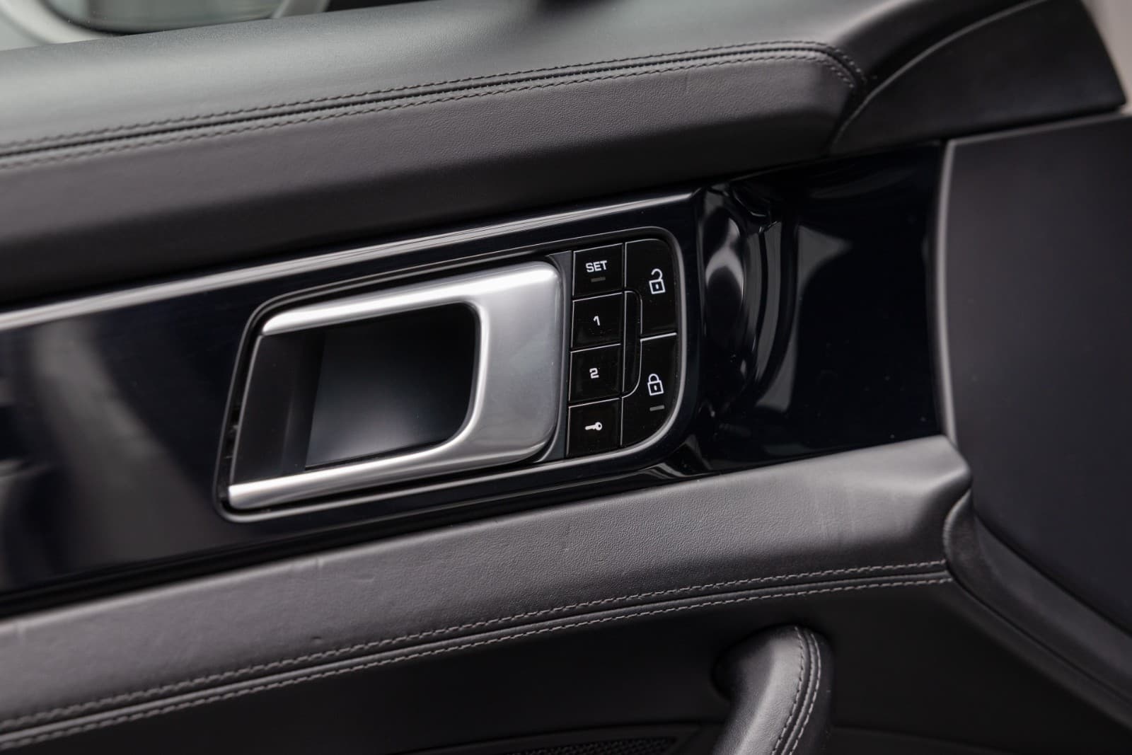 Porsche Panamera 4 - bilde 17