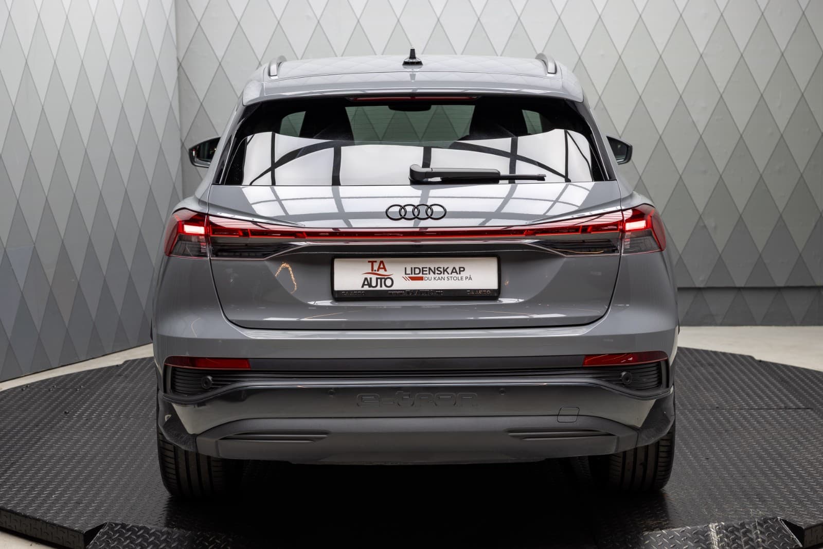 Audi Q4 e-tron - bilde 8