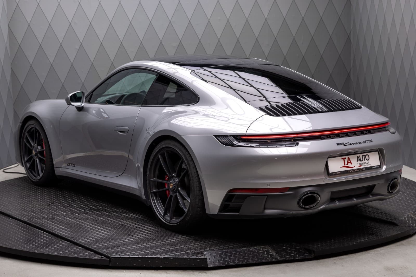Porsche 911 - bilde 1