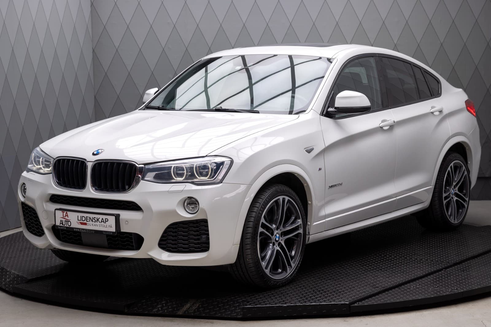 BMW X4 - bilde 3