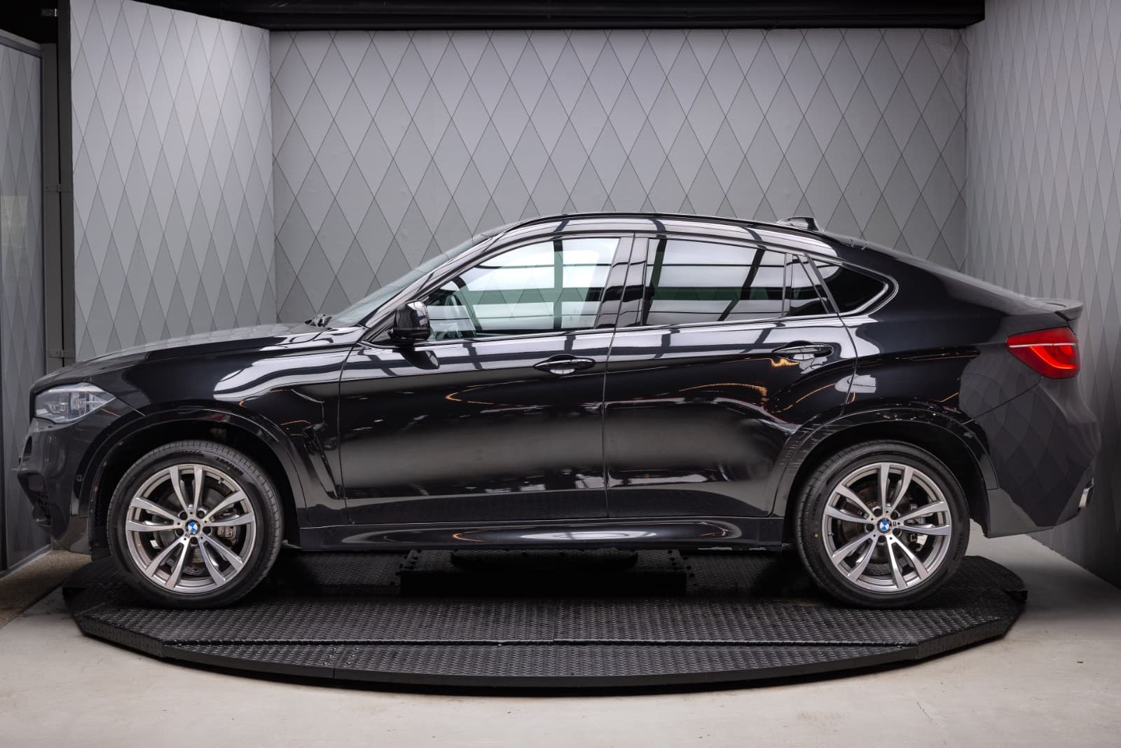 BMW X6 - bilde 9