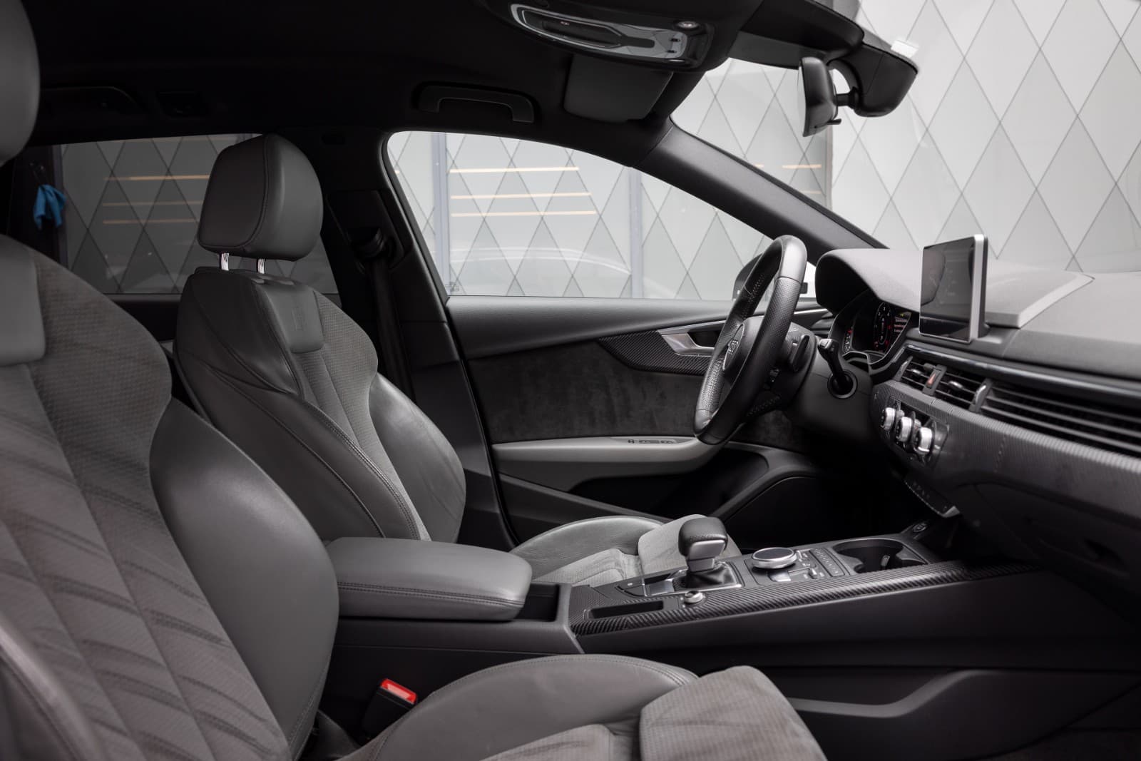Audi A4 - bilde 25