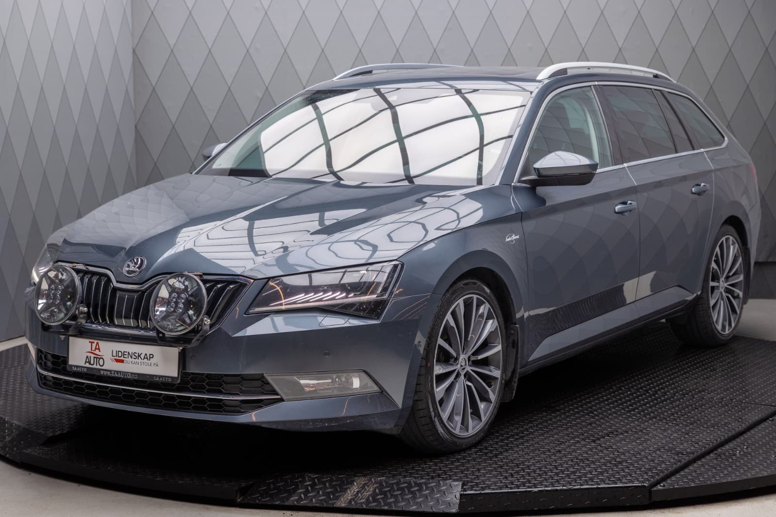 Skoda Superb - bilde 3