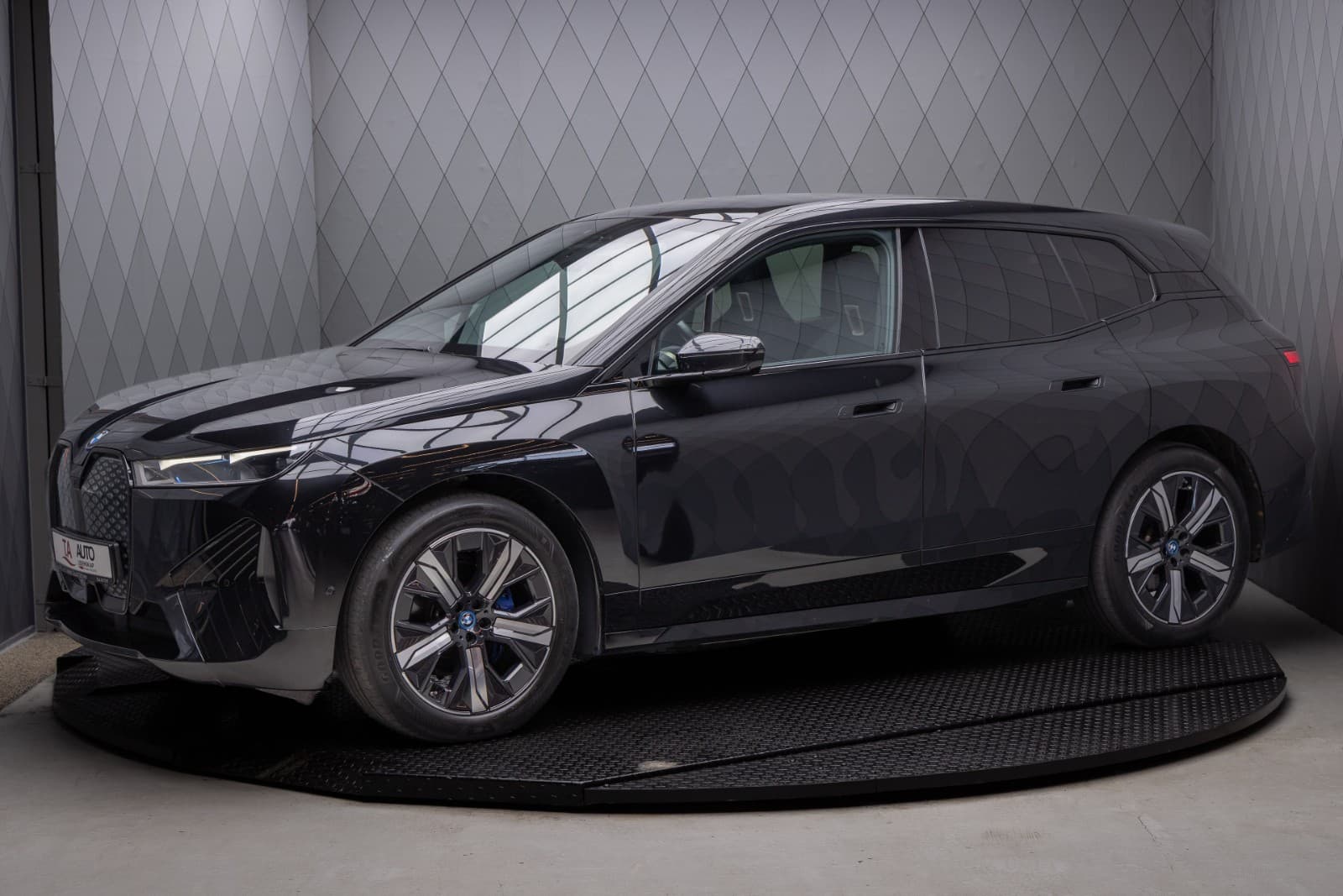 BMW iX - bilde 2