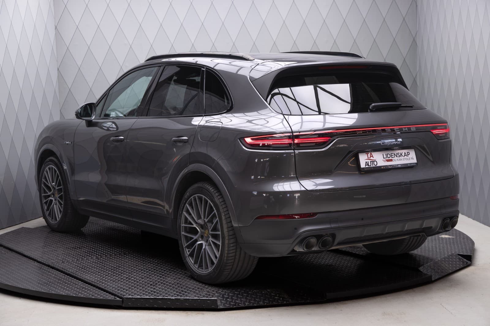 Porsche Cayenne - bilde 1