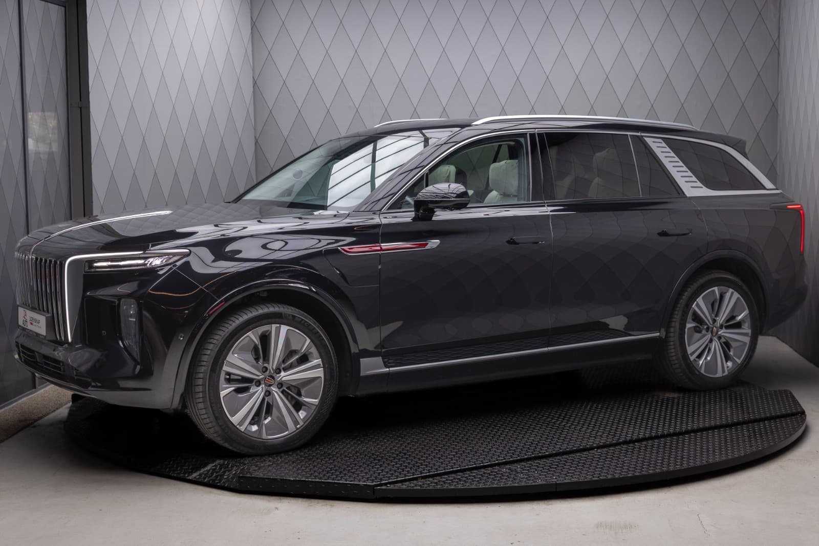 Hongqi E-HS9 - bilde 2