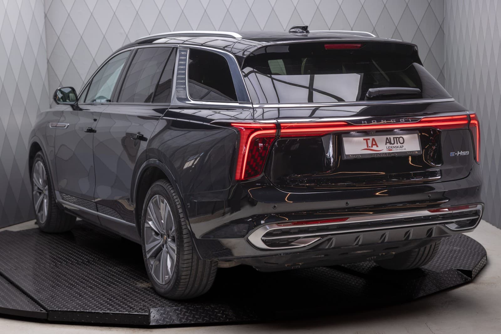 Hongqi E-HS9 - bilde 1