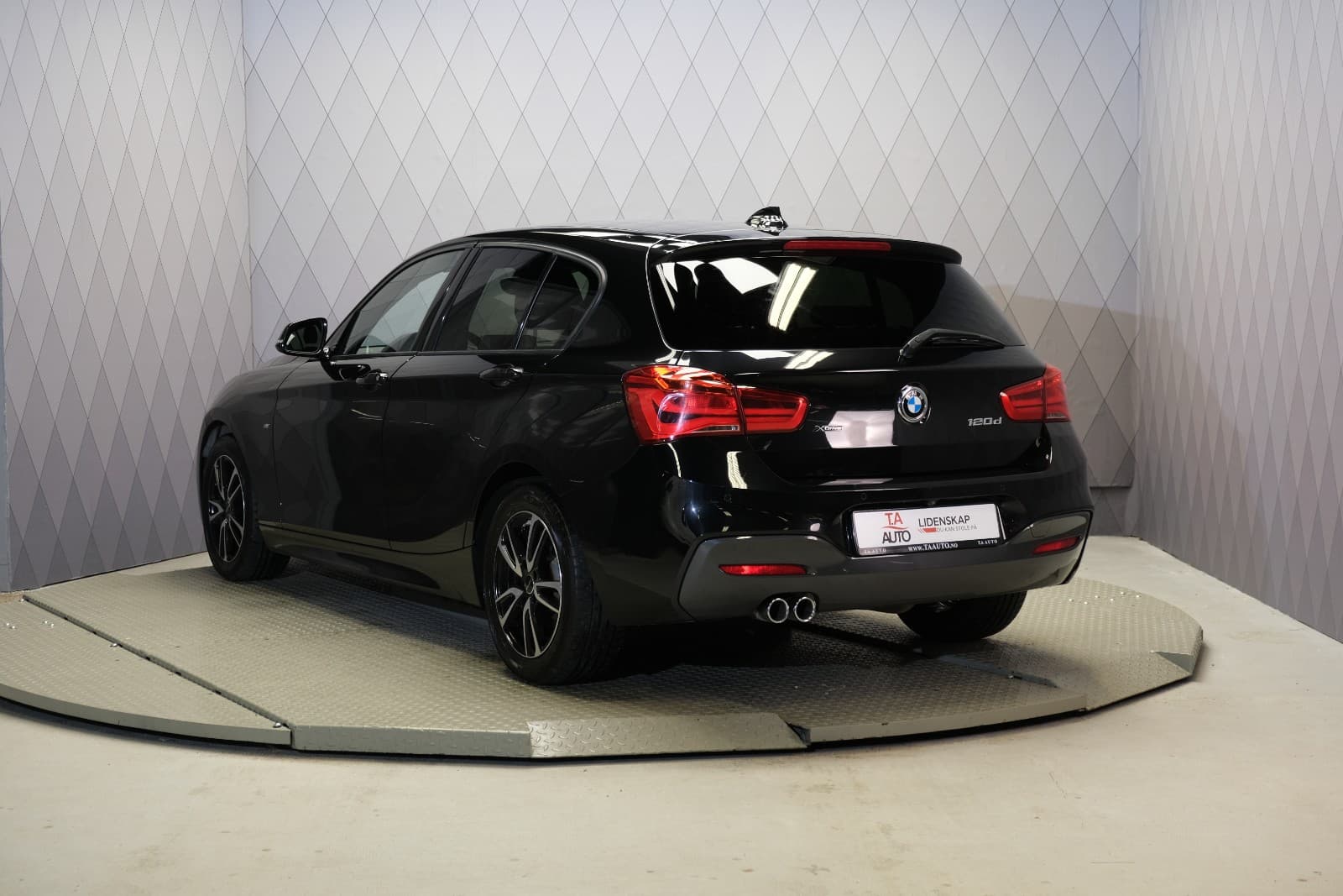 BMW 120d - bilde 1