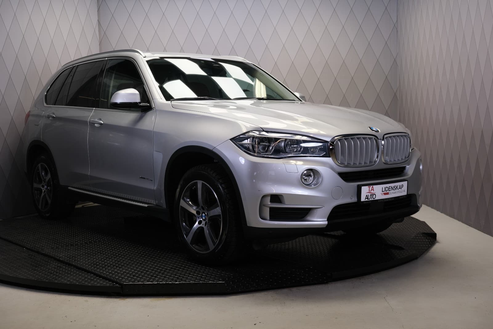 BMW X5 - bilde 2
