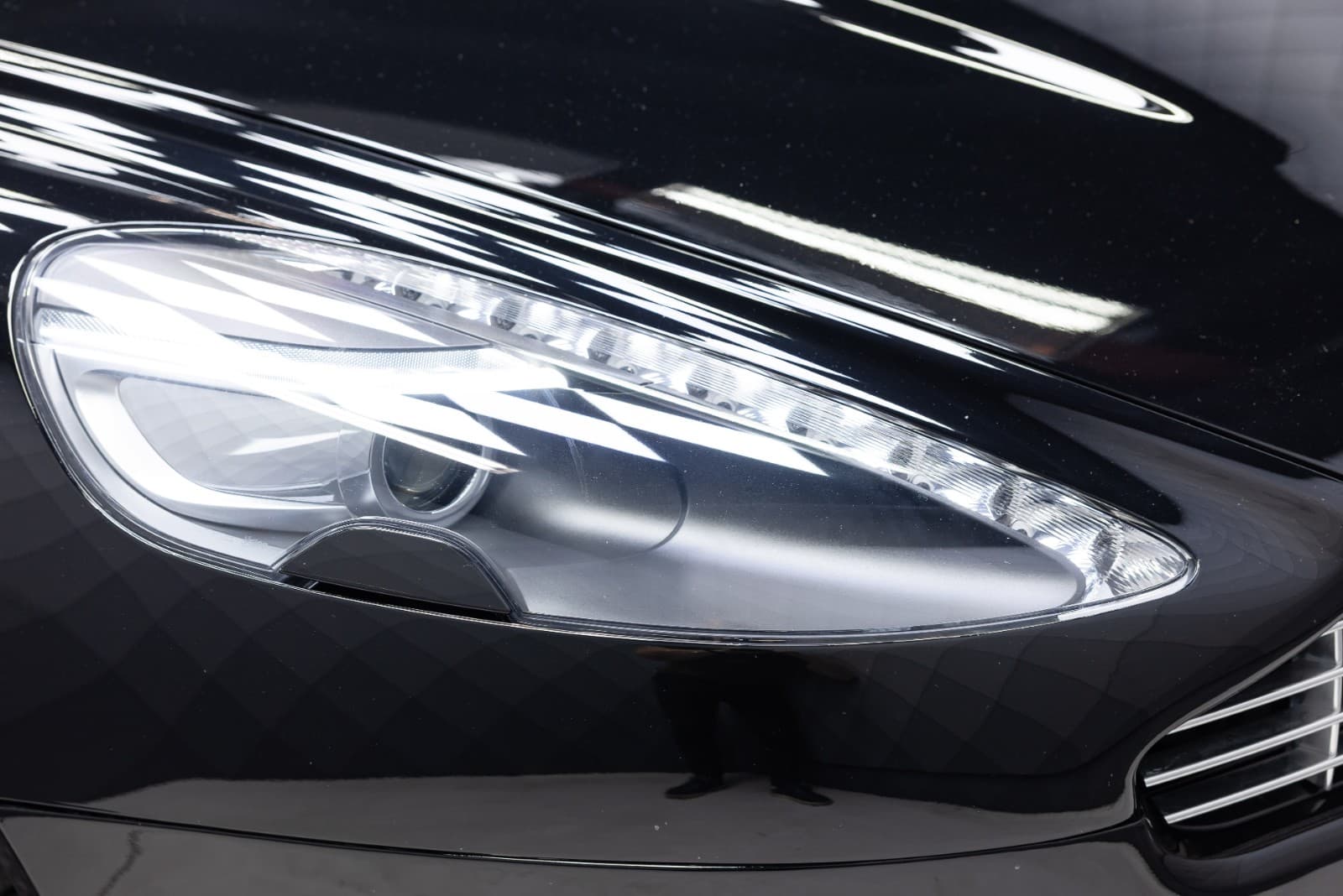 Aston Martin Rapide - bilde 11