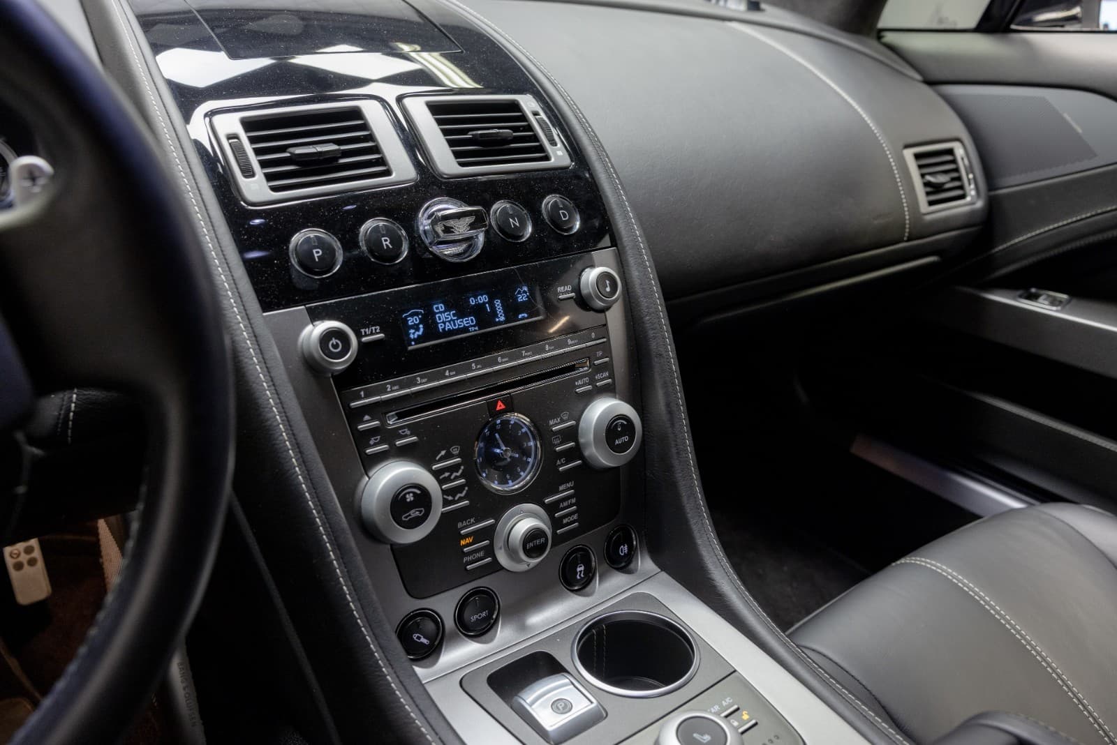 Aston Martin Rapide - bilde 16