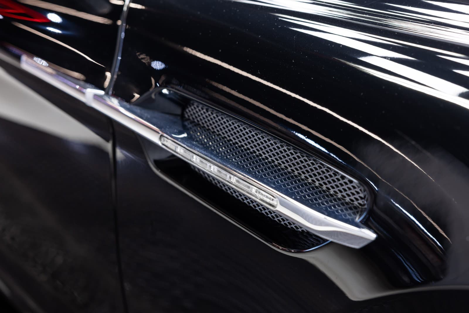 Aston Martin Rapide - bilde 10