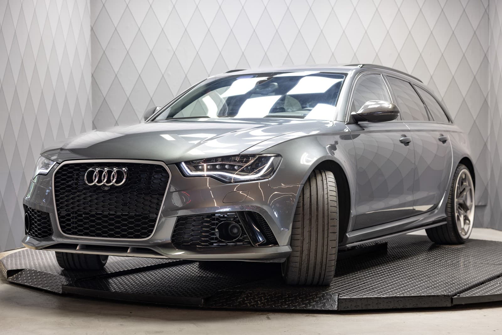 Audi RS6 - bilde 7