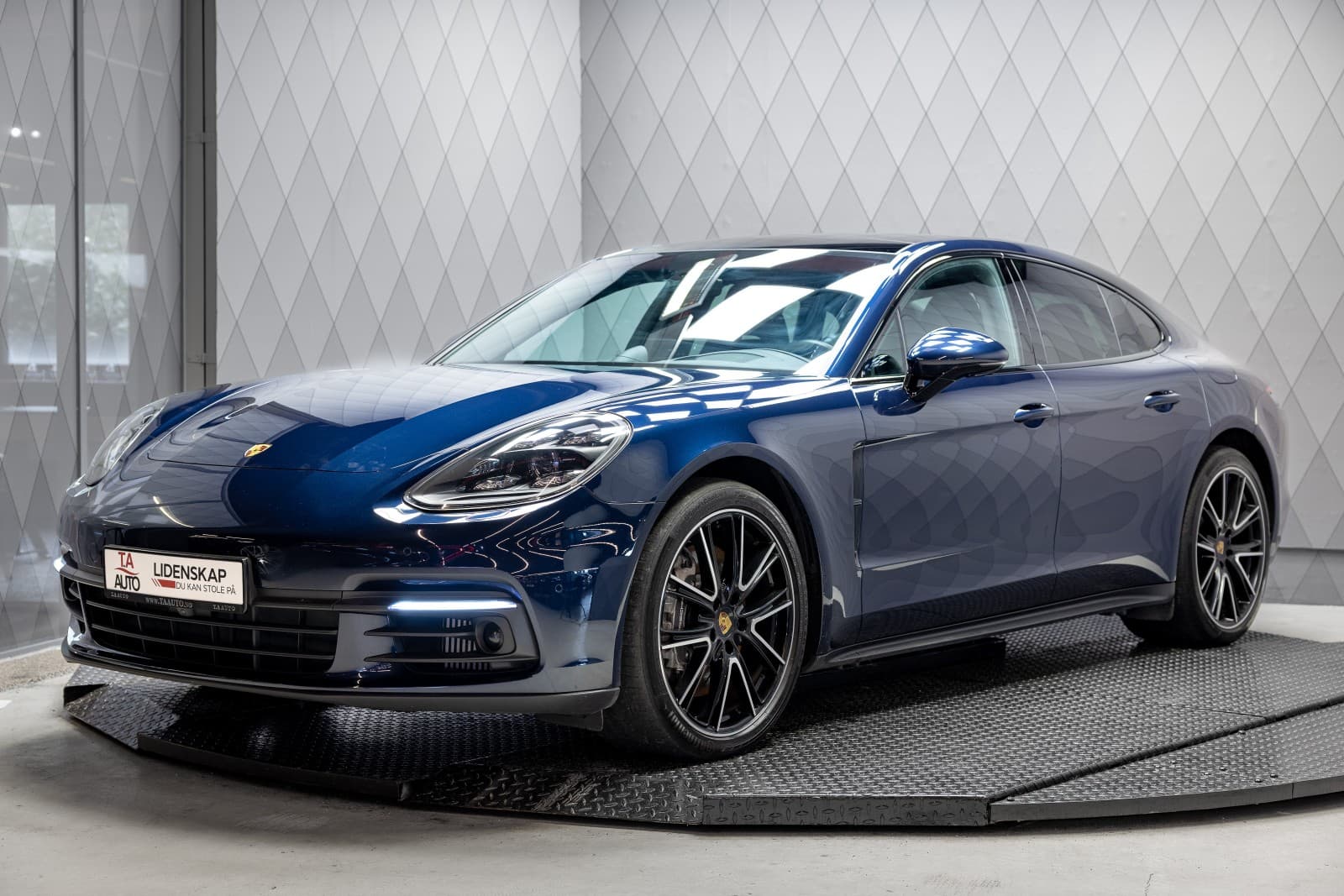Porsche Panamera - bilde 2